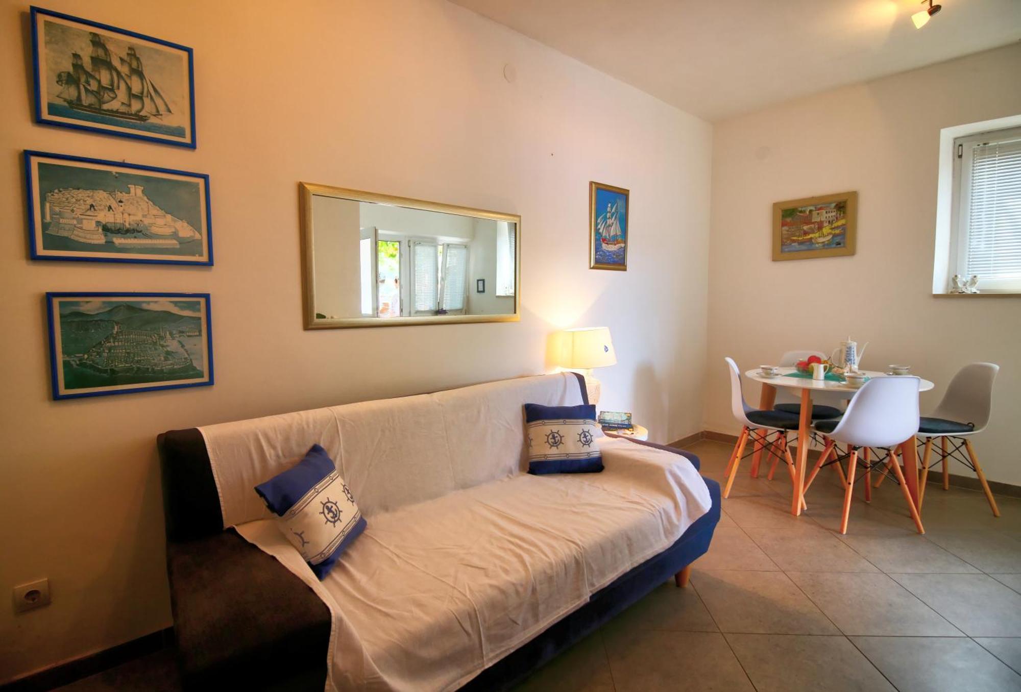 Apartments Daniela & Karlo Sobra Bilik gambar